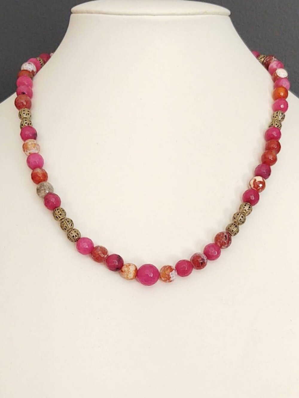 Pink & orange glass beads w/gold accents necklace